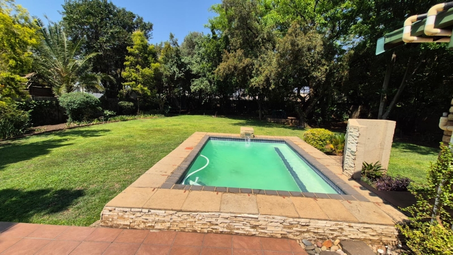 4 Bedroom Property for Sale in Eldoraigne Gauteng