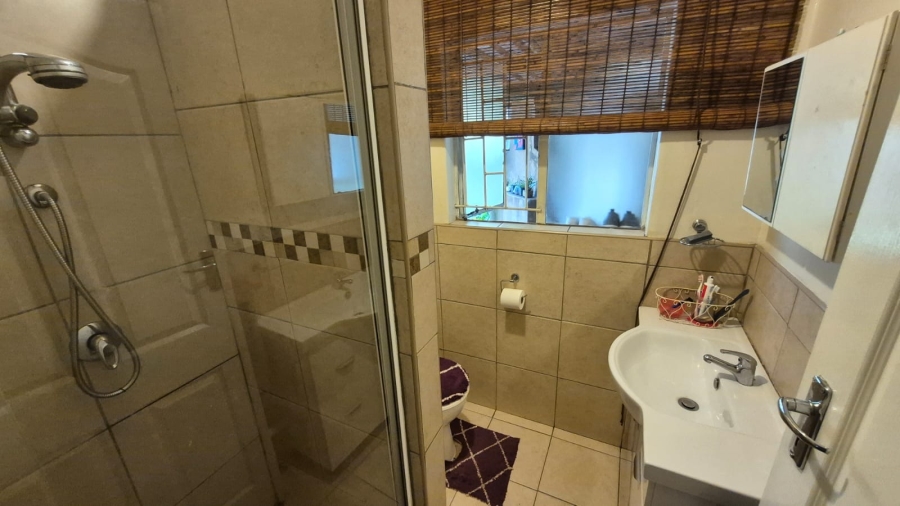 4 Bedroom Property for Sale in Eldoraigne Gauteng