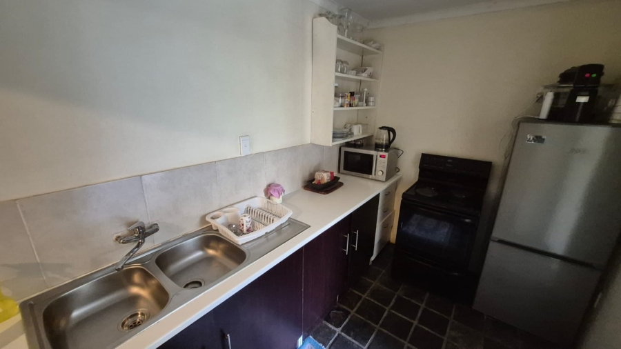 4 Bedroom Property for Sale in Eldoraigne Gauteng