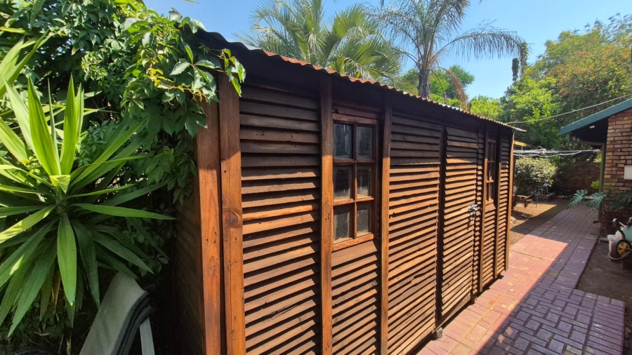 4 Bedroom Property for Sale in Eldoraigne Gauteng