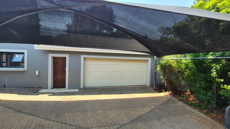 4 Bedroom Property for Sale in Eldoraigne Gauteng