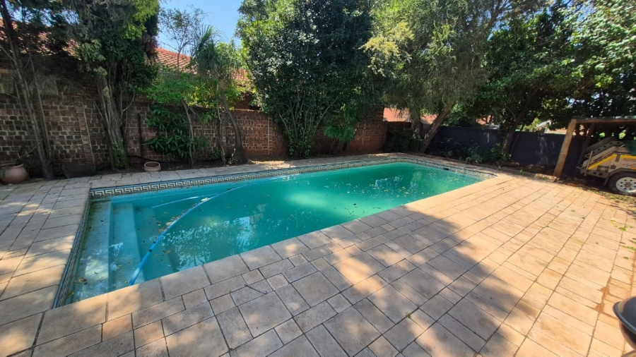 4 Bedroom Property for Sale in Eldoraigne Gauteng