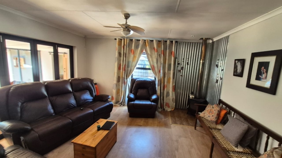 4 Bedroom Property for Sale in Eldoraigne Gauteng