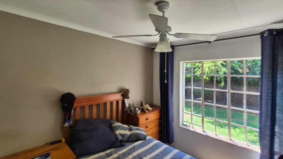 4 Bedroom Property for Sale in Eldoraigne Gauteng