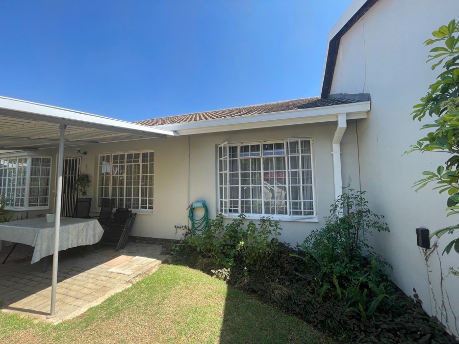 3 Bedroom Property for Sale in Bryanston Gauteng