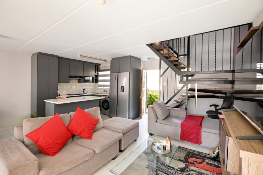 2 Bedroom Property for Sale in Sinoville Gauteng