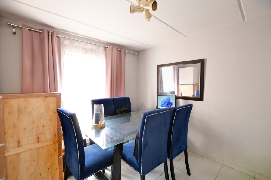 2 Bedroom Property for Sale in Sinoville Gauteng