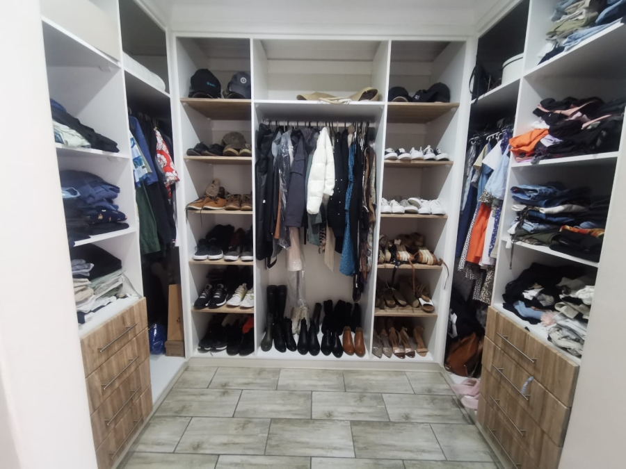 3 Bedroom Property for Sale in Beyers Park Gauteng