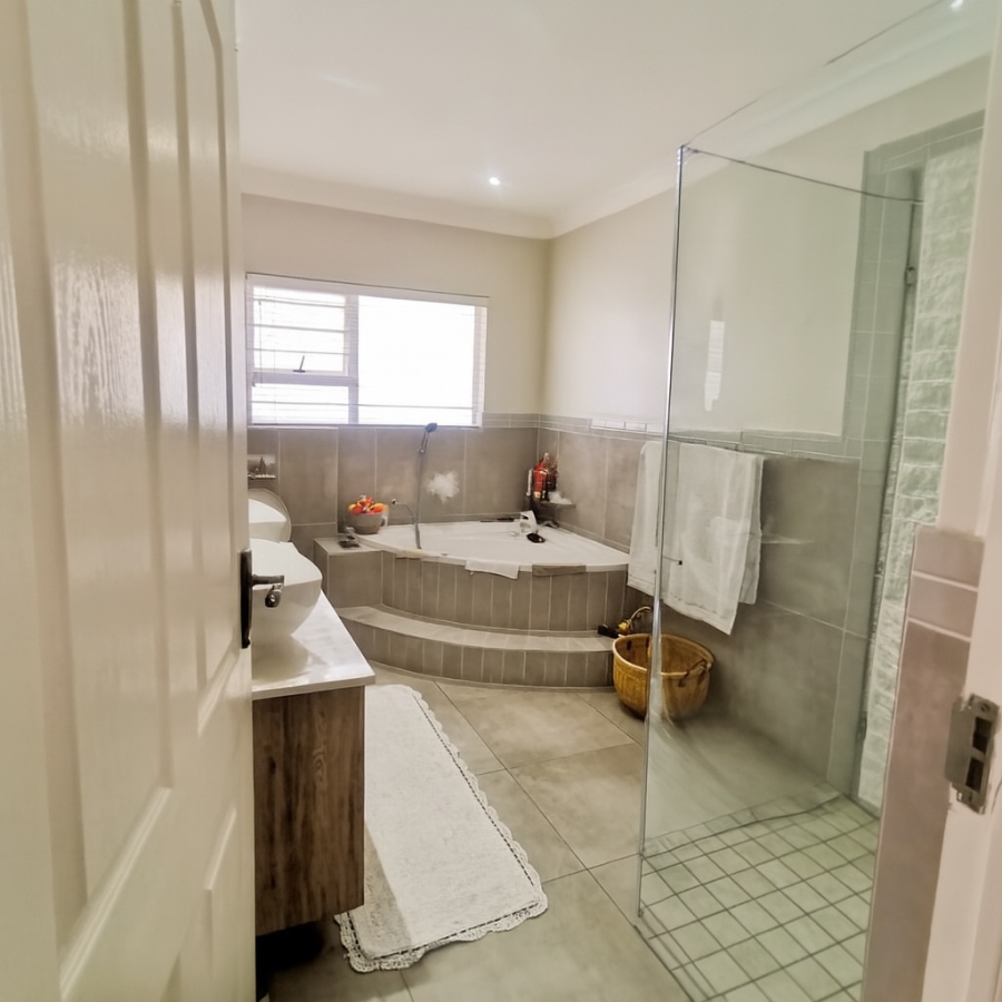 3 Bedroom Property for Sale in Beyers Park Gauteng