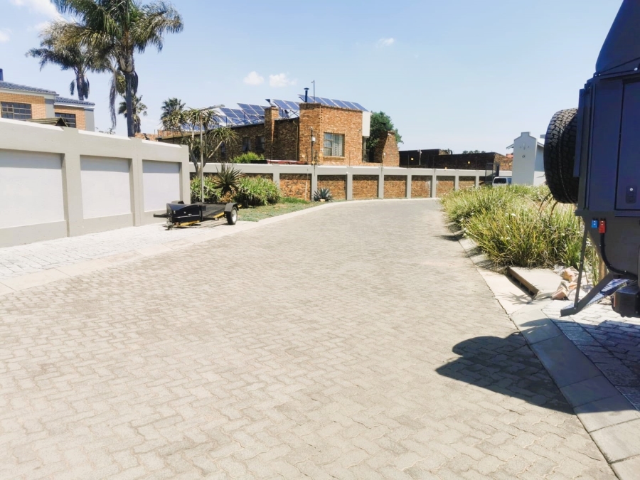 3 Bedroom Property for Sale in Beyers Park Gauteng