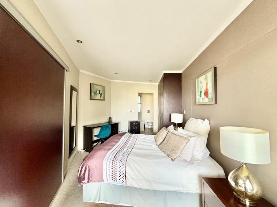 To Let 1 Bedroom Property for Rent in Sandown Gauteng