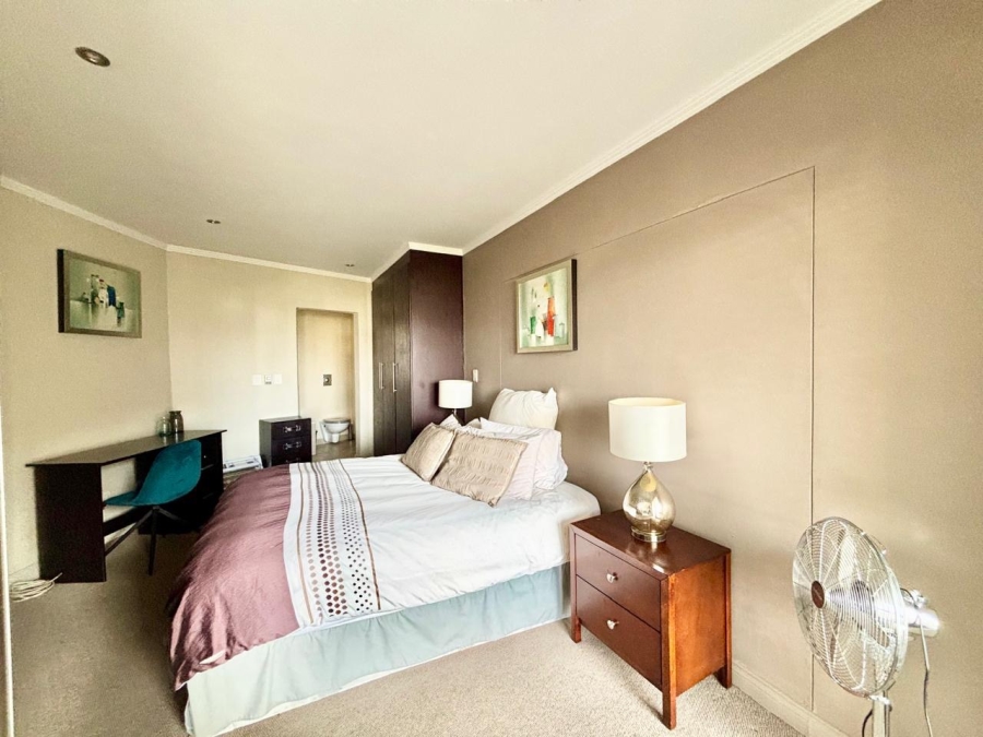 To Let 1 Bedroom Property for Rent in Sandown Gauteng