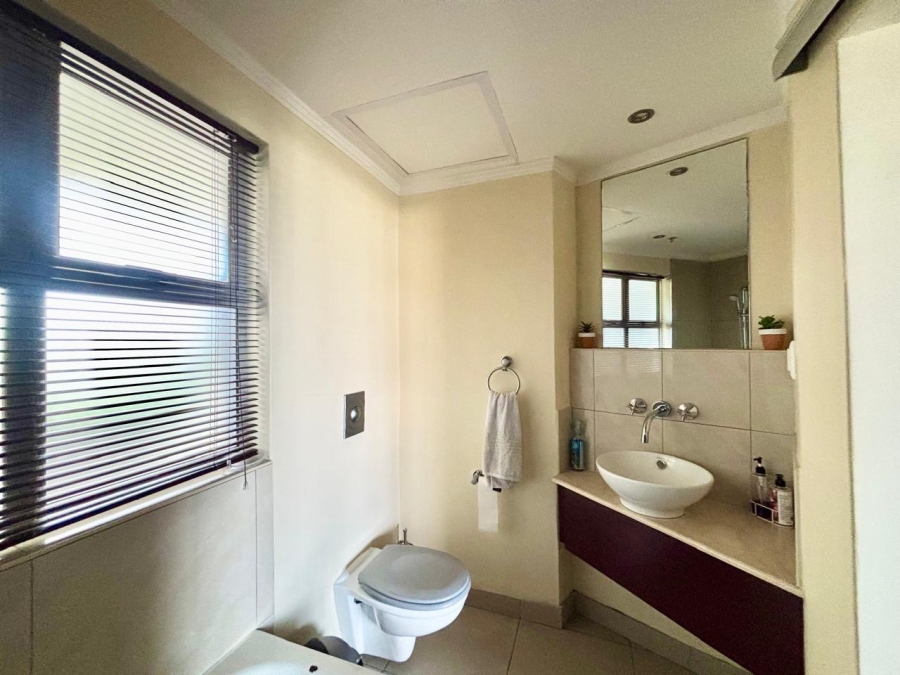 To Let 1 Bedroom Property for Rent in Sandown Gauteng