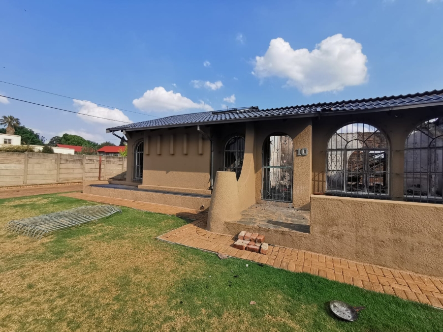 0 Bedroom Property for Sale in Brackendowns Gauteng