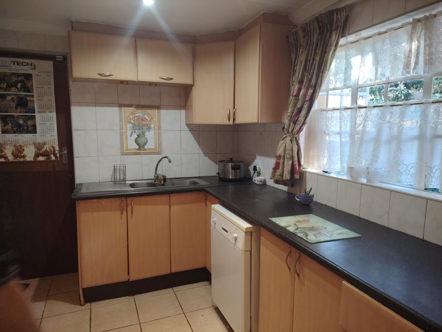 3 Bedroom Property for Sale in Glen Marais Gauteng
