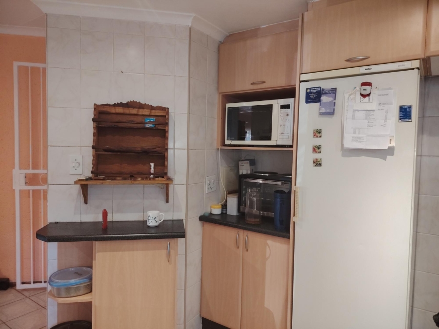 3 Bedroom Property for Sale in Glen Marais Gauteng