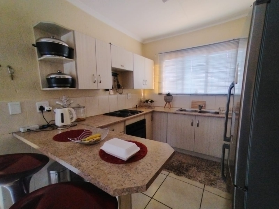 2 Bedroom Property for Sale in Greenhills Gauteng
