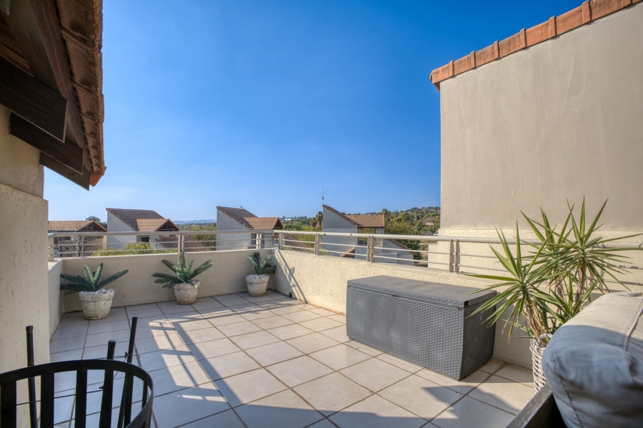 To Let 2 Bedroom Property for Rent in Fourways Gauteng