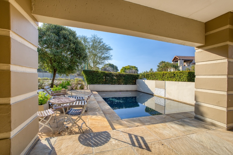 To Let 2 Bedroom Property for Rent in Fourways Gauteng