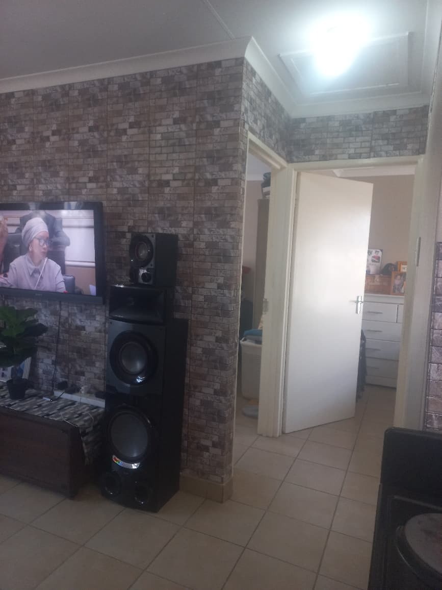 2 Bedroom Property for Sale in Savanna City Gauteng