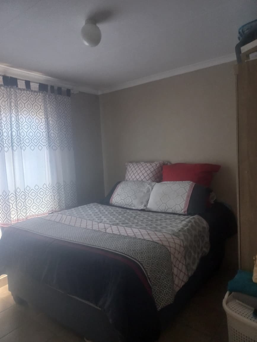 2 Bedroom Property for Sale in Savanna City Gauteng