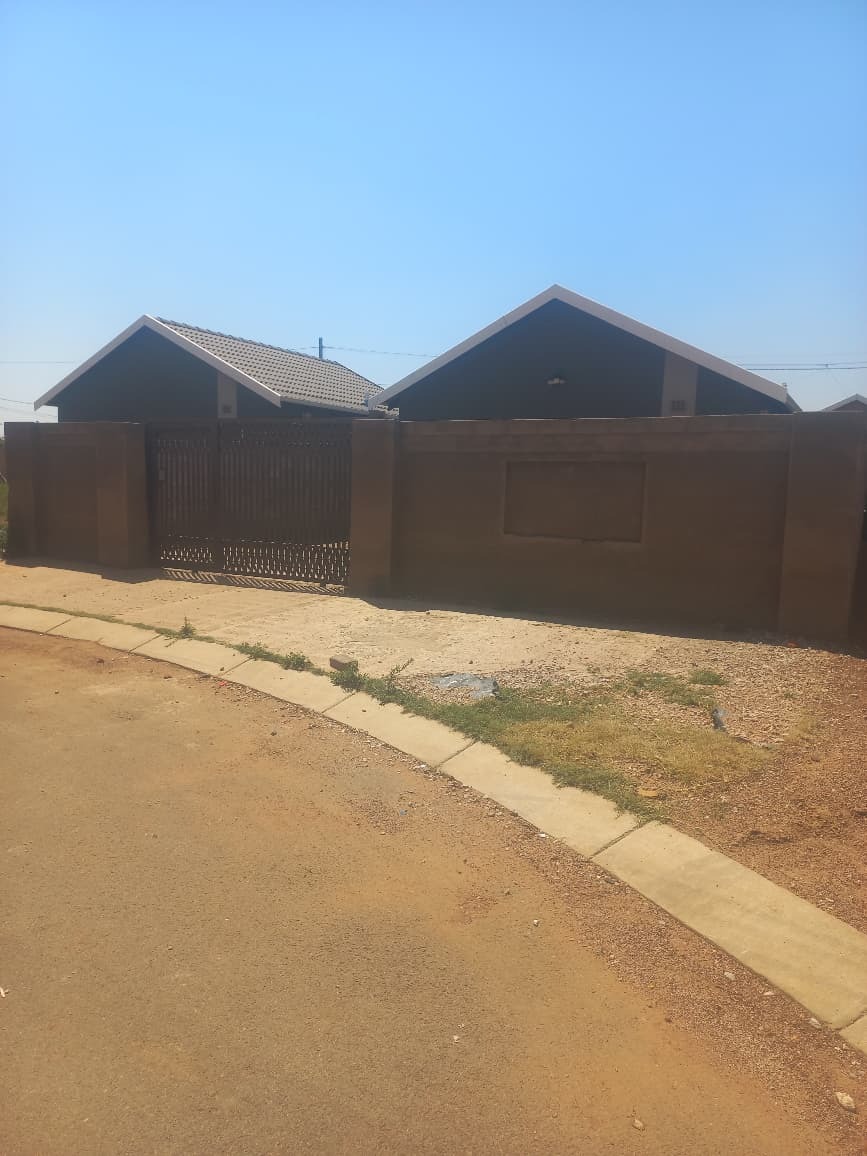 2 Bedroom Property for Sale in Savanna City Gauteng