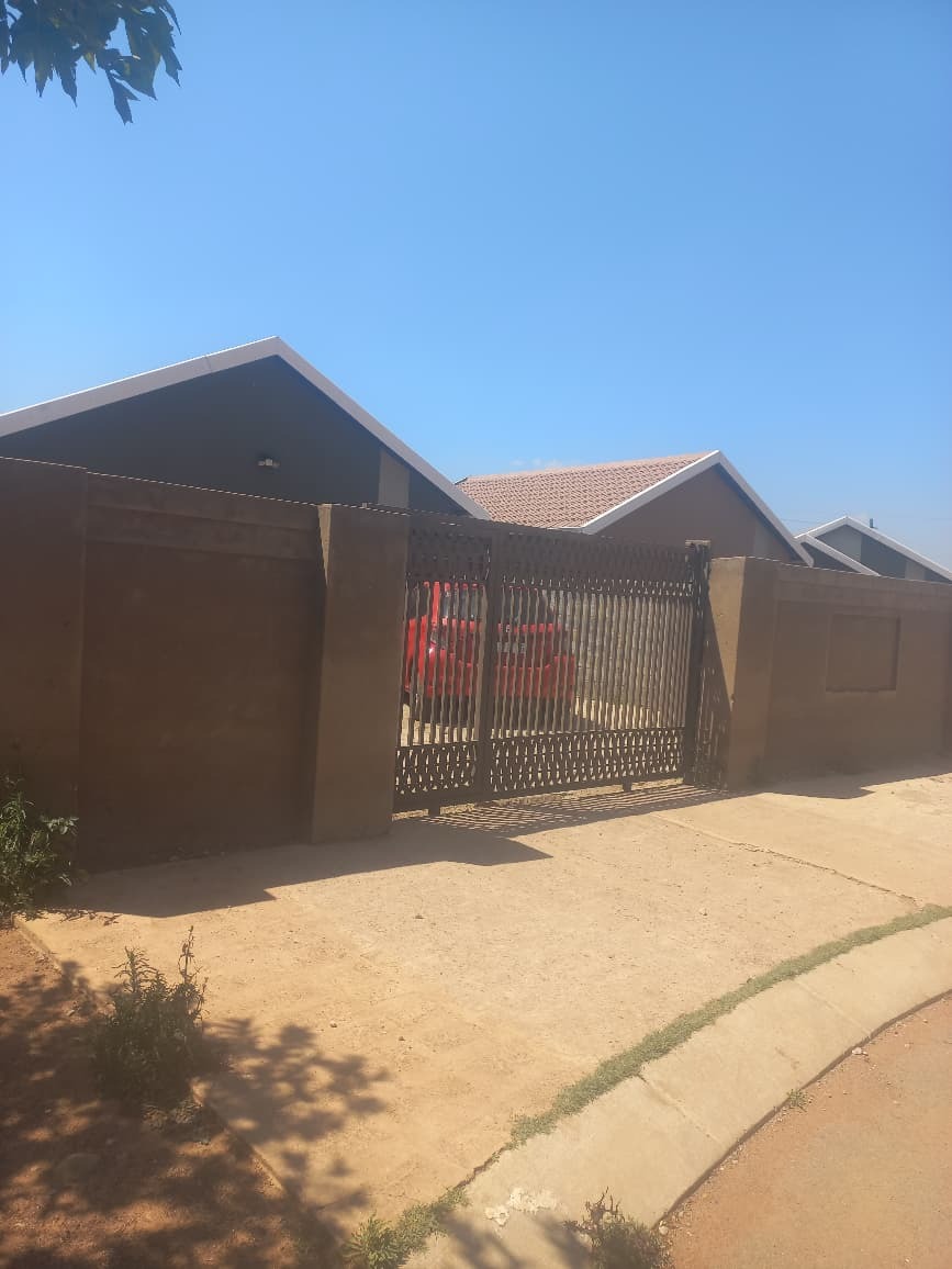 2 Bedroom Property for Sale in Savanna City Gauteng