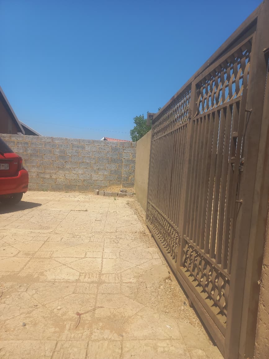 2 Bedroom Property for Sale in Savanna City Gauteng