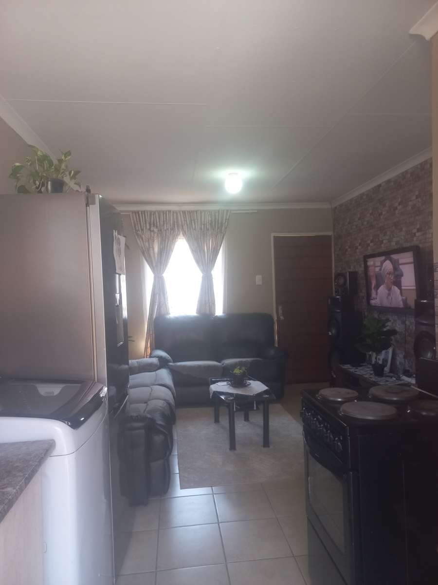 2 Bedroom Property for Sale in Savanna City Gauteng