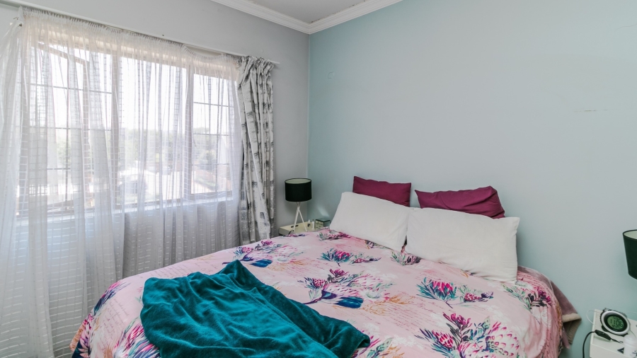 1 Bedroom Property for Sale in Blue Hills Gauteng
