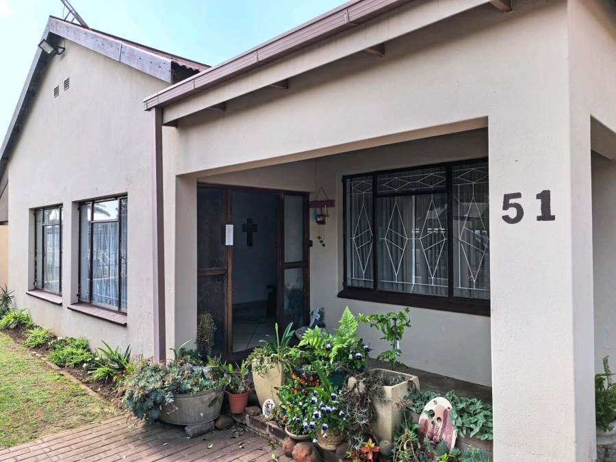4 Bedroom Property for Sale in Geduld Gauteng