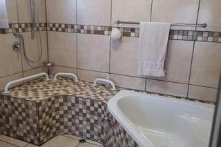 4 Bedroom Property for Sale in Geduld Gauteng
