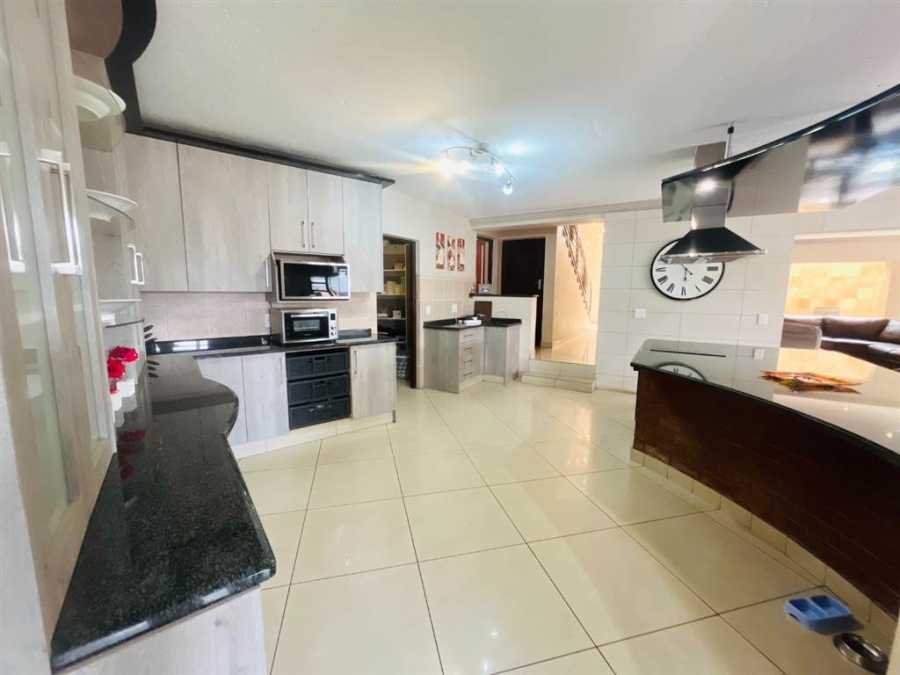 5 Bedroom Property for Sale in Meyersdal Gauteng