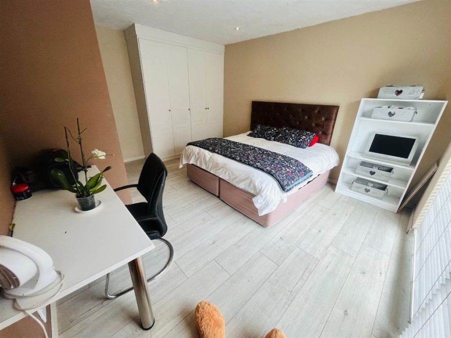 5 Bedroom Property for Sale in Meyersdal Gauteng