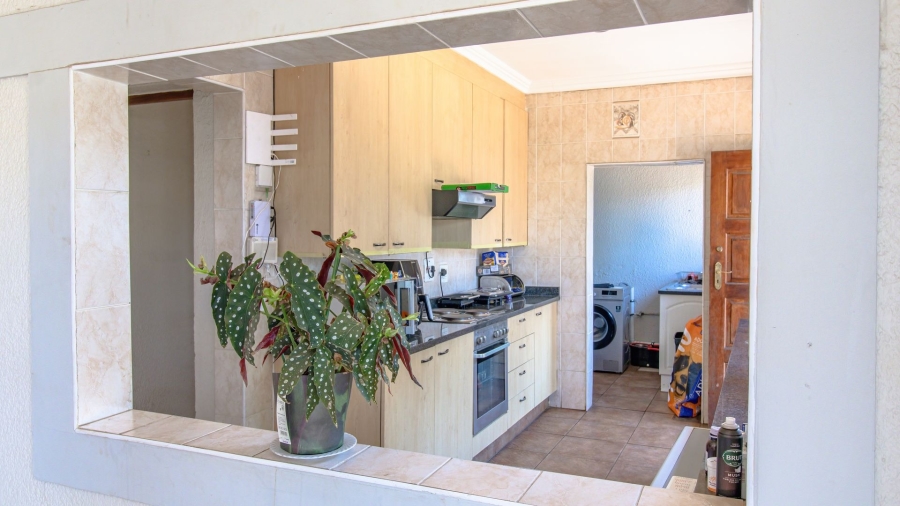 3 Bedroom Property for Sale in Brackendowns Gauteng