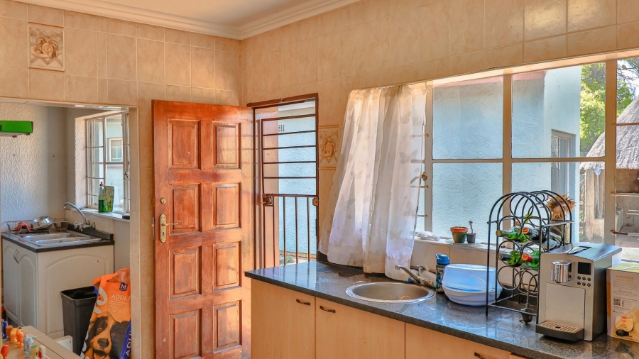 3 Bedroom Property for Sale in Brackendowns Gauteng