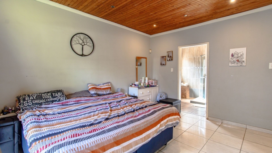 3 Bedroom Property for Sale in Brackendowns Gauteng