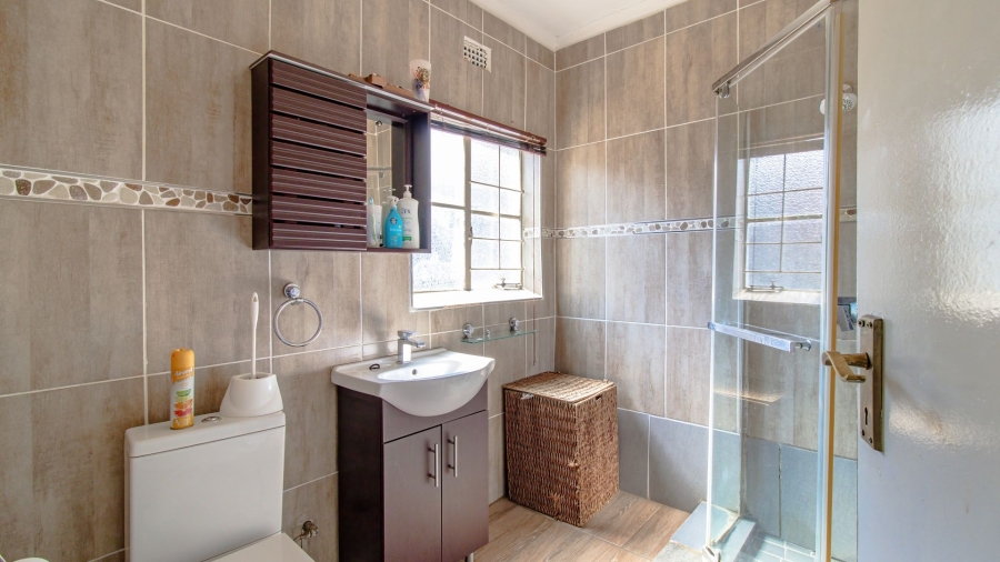 3 Bedroom Property for Sale in Brackendowns Gauteng