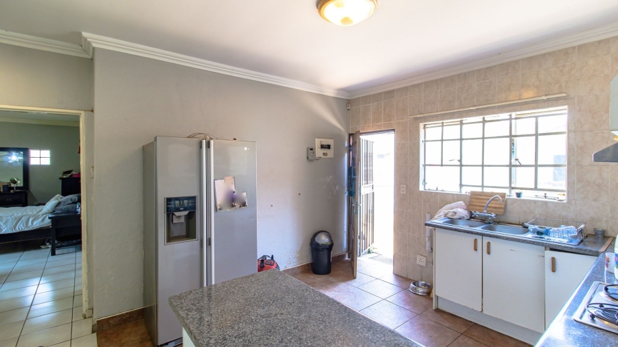 3 Bedroom Property for Sale in Brackendowns Gauteng
