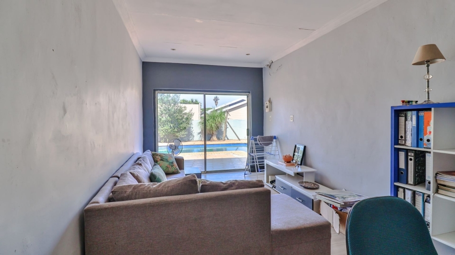 3 Bedroom Property for Sale in Brackendowns Gauteng