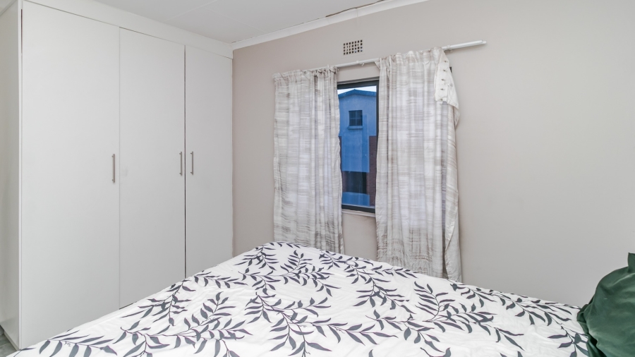 2 Bedroom Property for Sale in Grand Central Gauteng