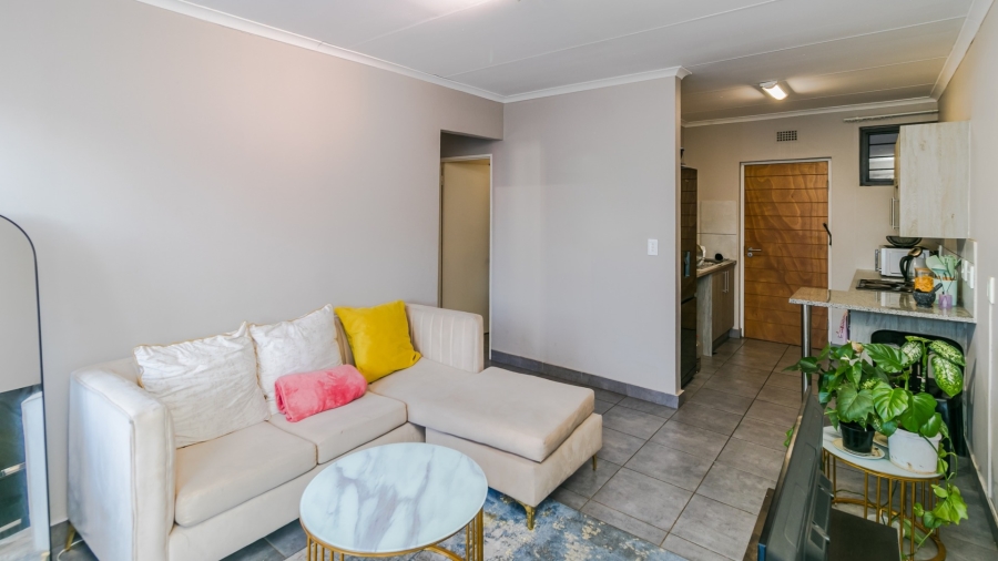 2 Bedroom Property for Sale in Grand Central Gauteng