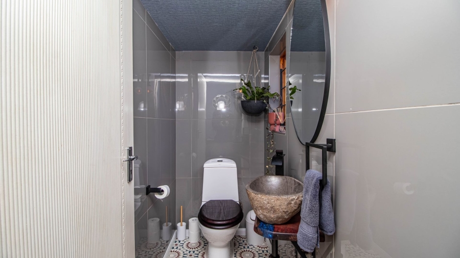 4 Bedroom Property for Sale in Bonaero Park Gauteng