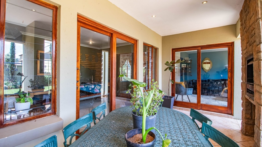 4 Bedroom Property for Sale in Bonaero Park Gauteng