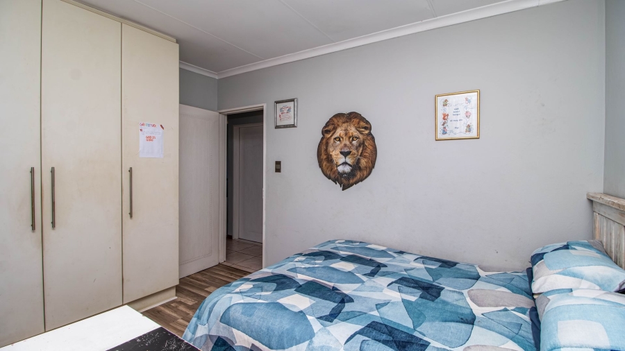 4 Bedroom Property for Sale in Bonaero Park Gauteng