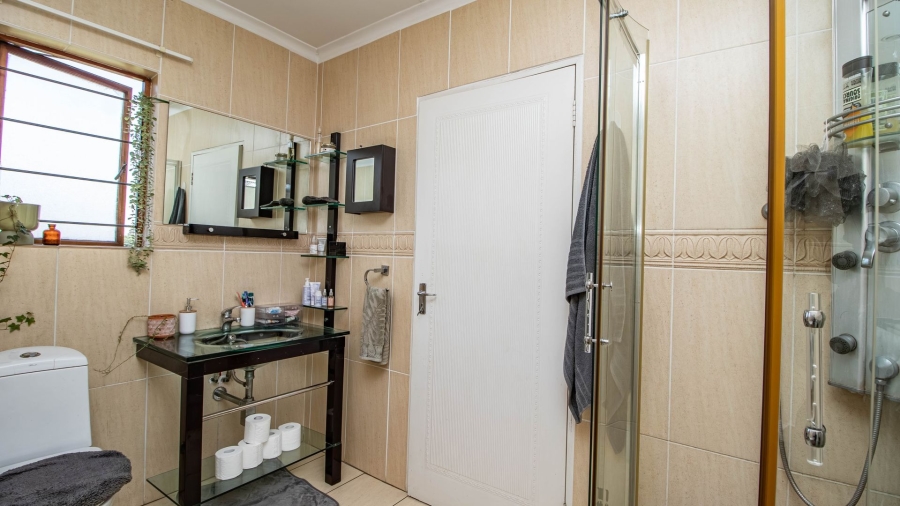 4 Bedroom Property for Sale in Bonaero Park Gauteng