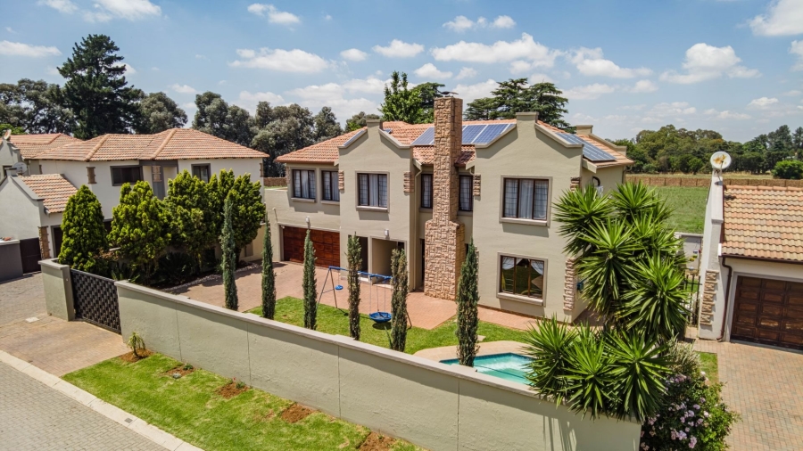 4 Bedroom Property for Sale in Bonaero Park Gauteng