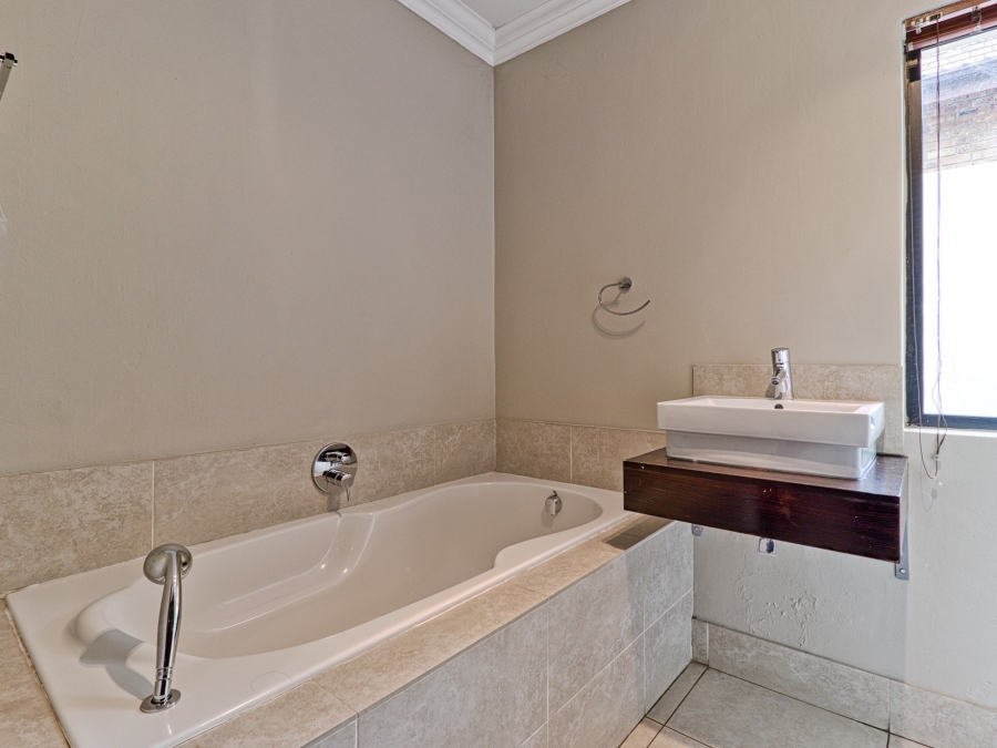 4 Bedroom Property for Sale in Dainfern Golf Estate Gauteng