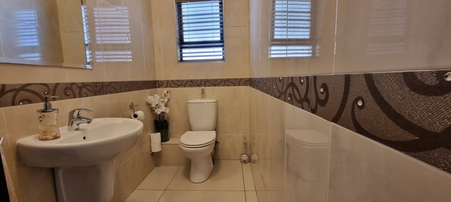 4 Bedroom Property for Sale in Sunward Park Gauteng