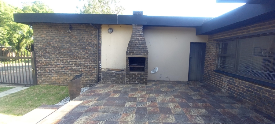 4 Bedroom Property for Sale in Sharon Park Gauteng